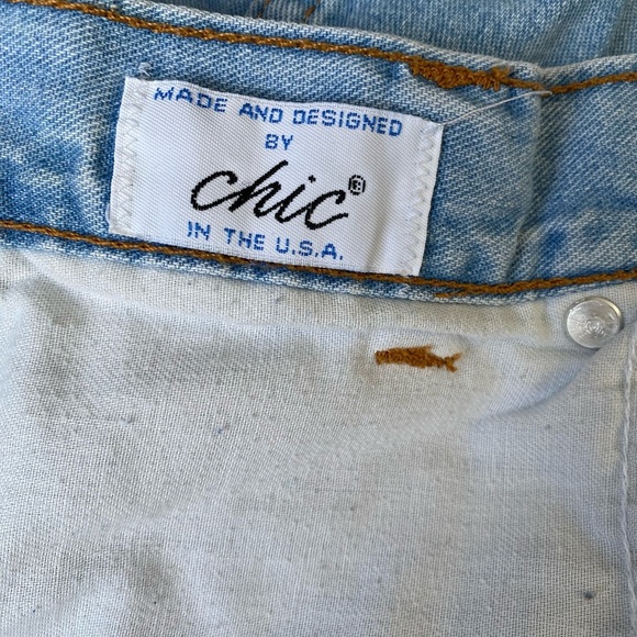 Vintage Chic Women’s Light Blue Denim Short Size 7 - Picture 6 of 9